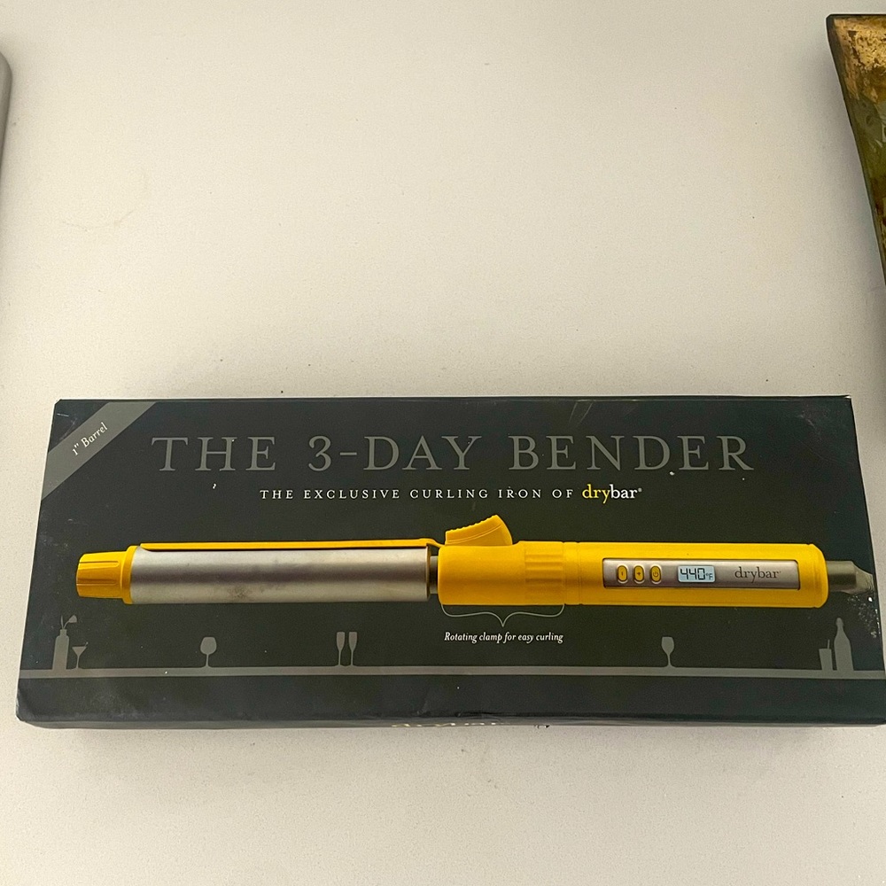 💛 Used-Drybar The 3-Day Bender 1.25" Digital Curling Iron. Not in Original box.